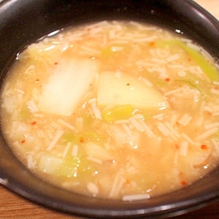 【１汁３菜＋１】じゃが芋、エノキ、葱のキムチ味噌汁